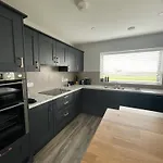 Spacious 5br - Country View - Close To Galway Dom wakacyjny Belclare