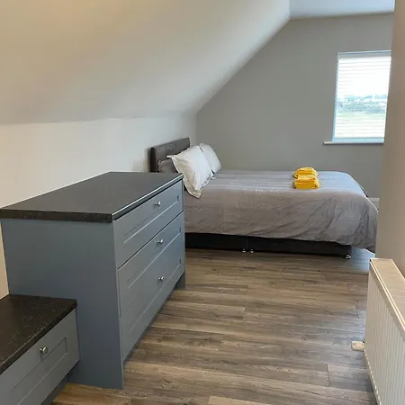 Spacious 5br - Country View - Close To Galway