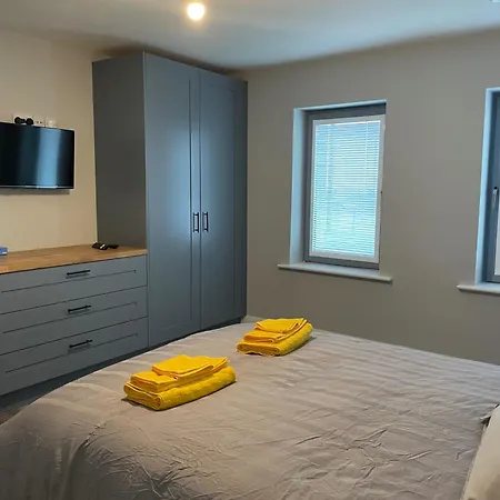 Σπίτι διακοπών Spacious 5br - Country View - Close To Galway