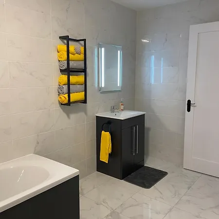 Spacious 5br - Country View - Close To Galway Belclare