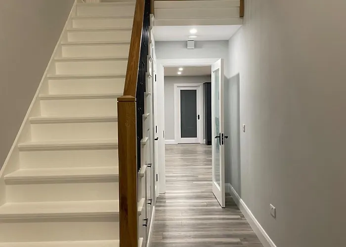 펜션 Spacious 5br - Country View - Close To Galway *