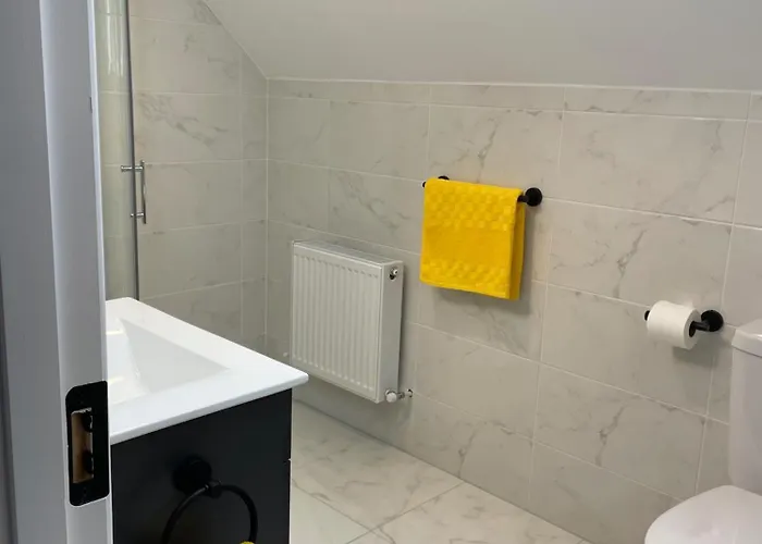 펜션 Spacious 5br - Country View - Close To Galway Belclare