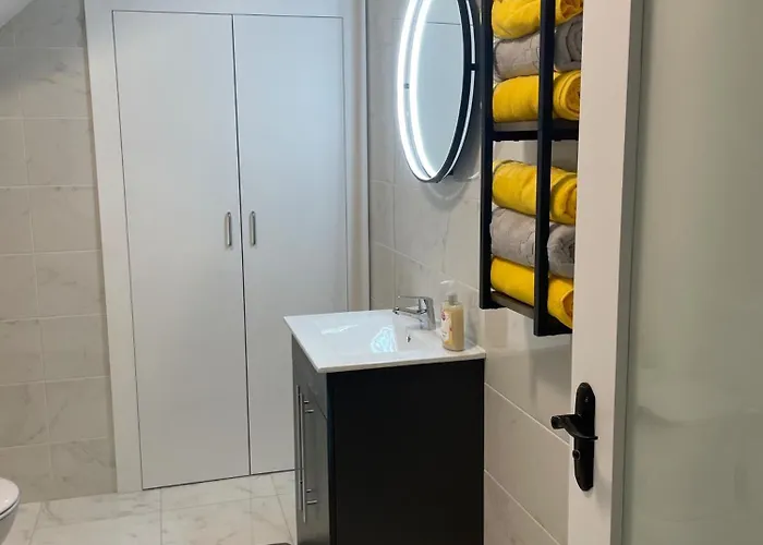 Spacious 5br - Country View - Close To Galway 펜션 Belclare