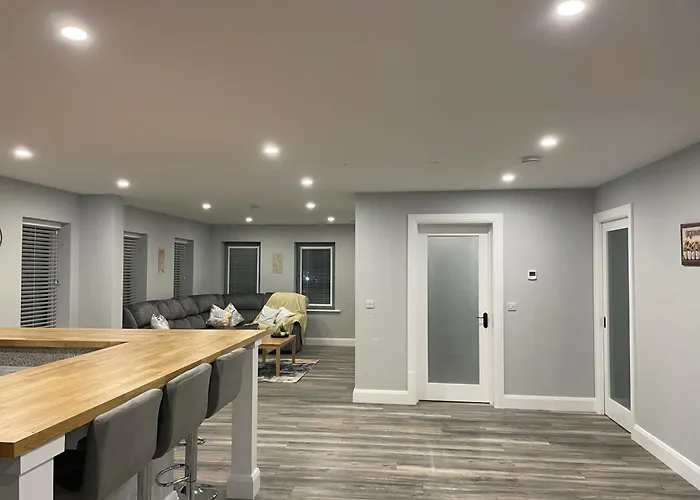 Spacious 5br - Country View - Close To Galway 펜션 Belclare