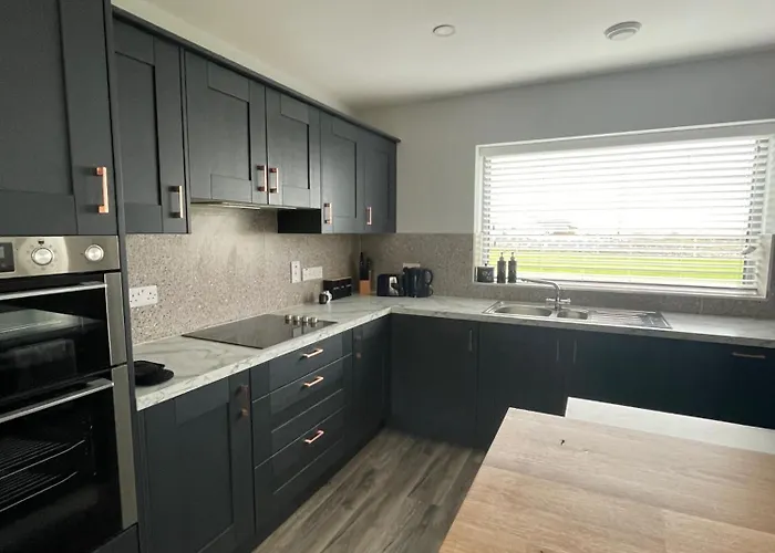 Spacious 5br - Country View - Close To Galway 펜션 Belclare