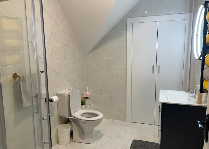 펜션 Spacious 5br - Country View - Close To Galway *